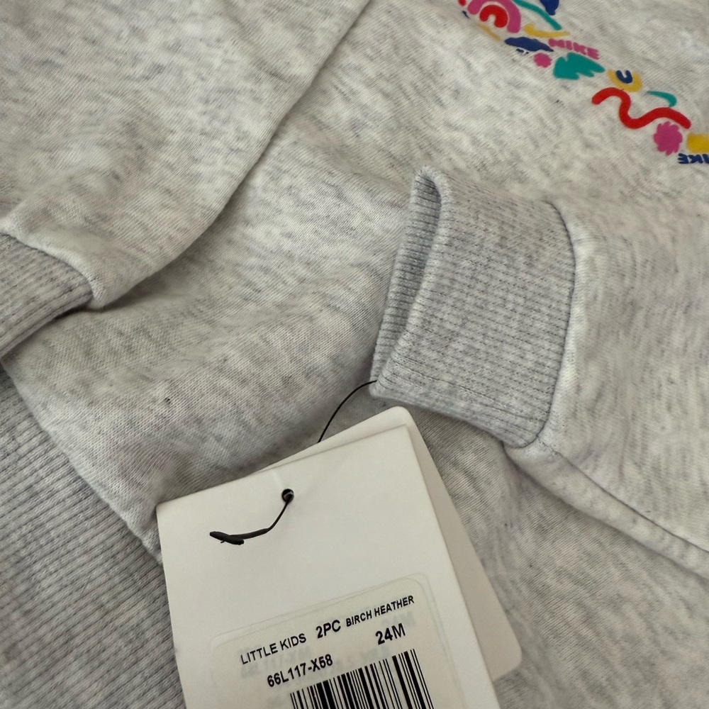 Nike Birch Heather Kids Set with Colorful Logo - Picture 3 of 5